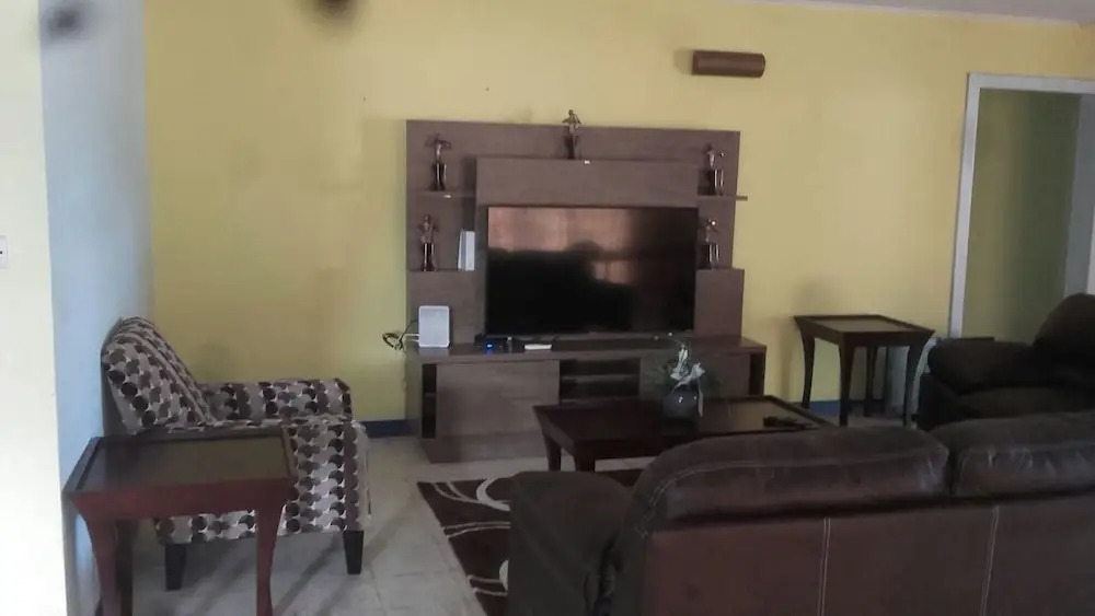 Avalon Pool Room