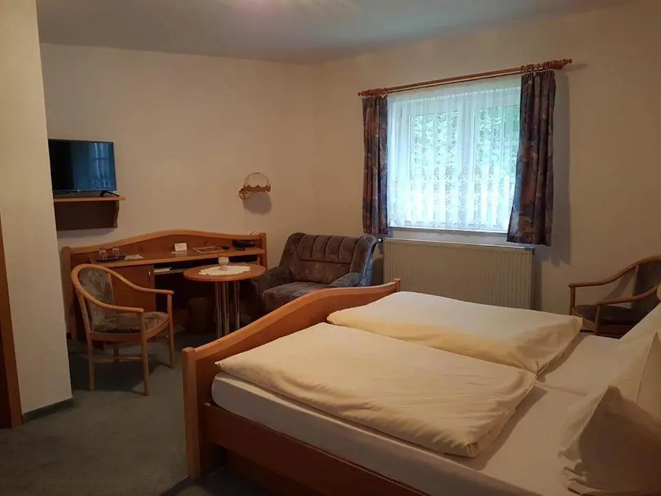 Land-gut-Hotel Zur Lochmühle