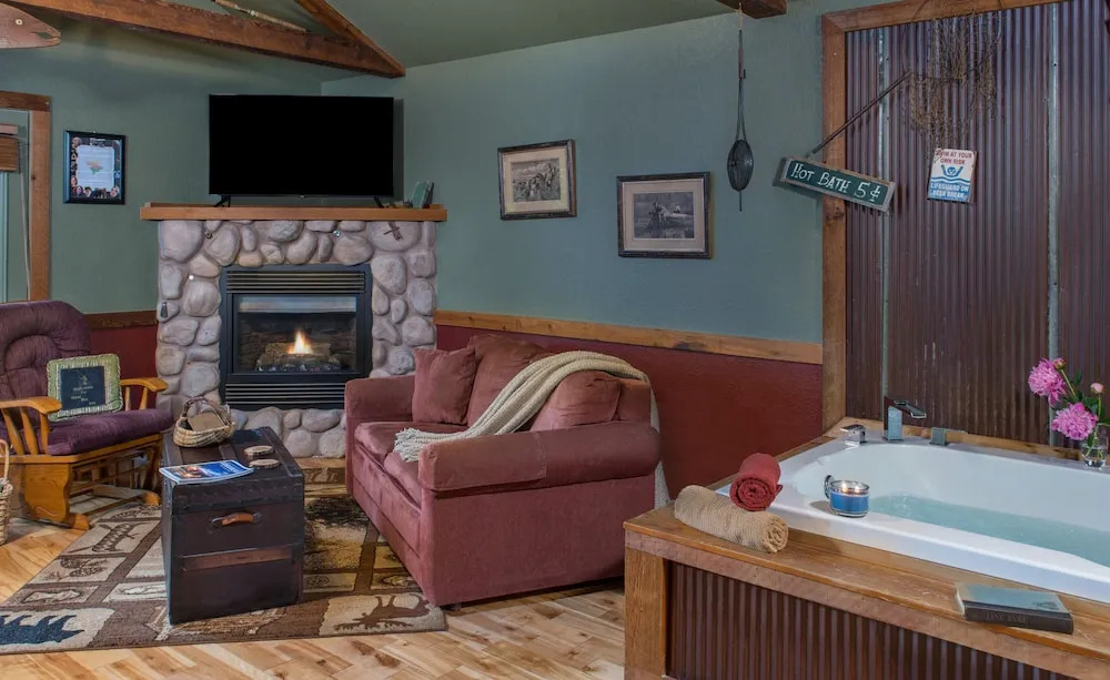 Eureka Sunset Cabins