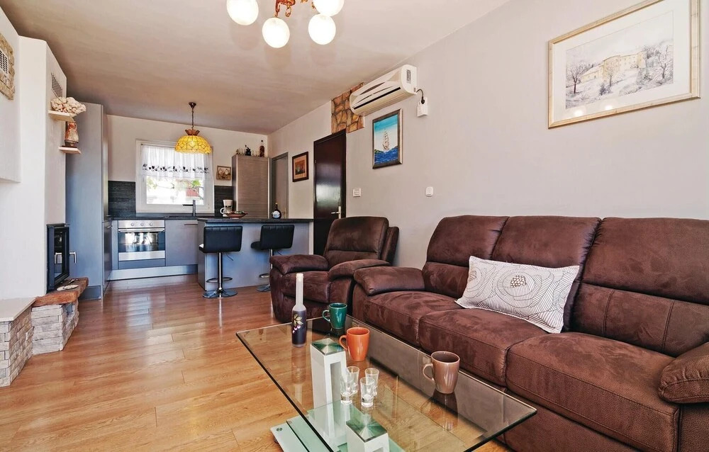 Gorgeous Home In Maslenica