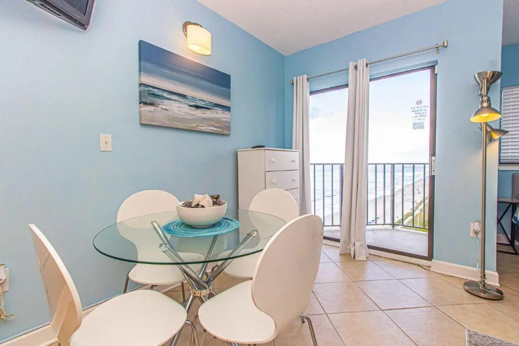 Ocean View Studio with Great Views! Palace Resort 1605
