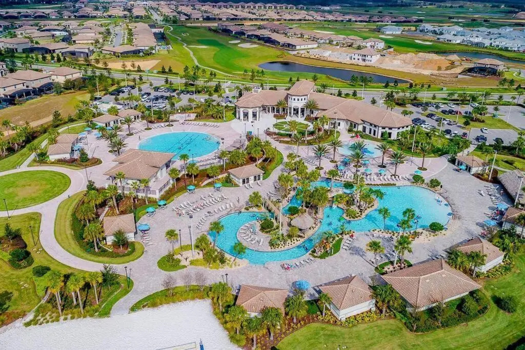 Luxury 2BR Thematic Condo in ChampionsGate