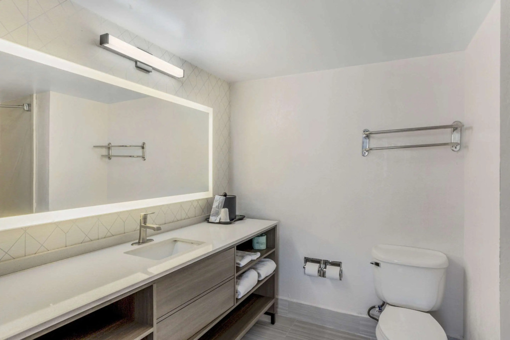 Comfort Inn & Suites Voorhees-Mt Laurel