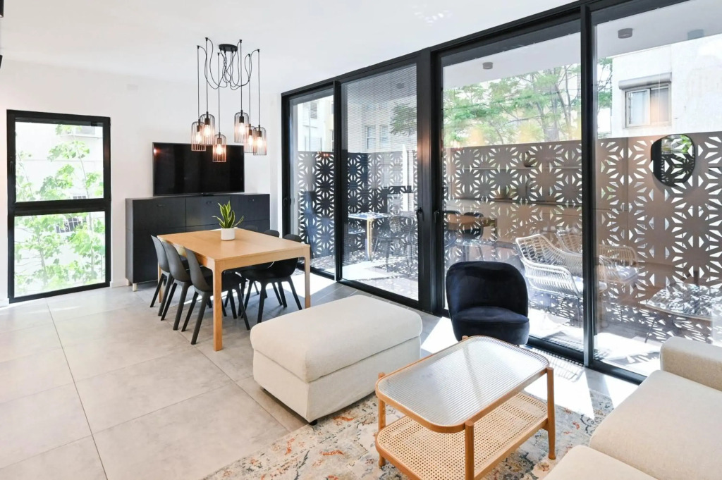 Stylish 1BR in Ben Yehuda 73 by HolyGuest