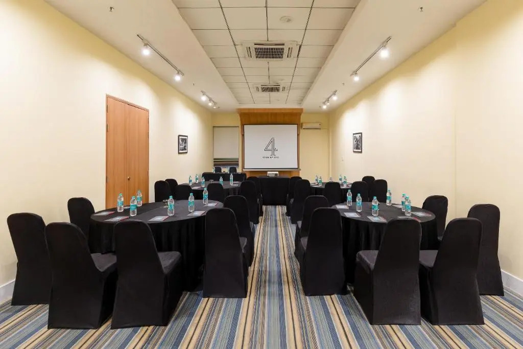 Sunday Hotel Zirakpur by checkIn,Chandigarh