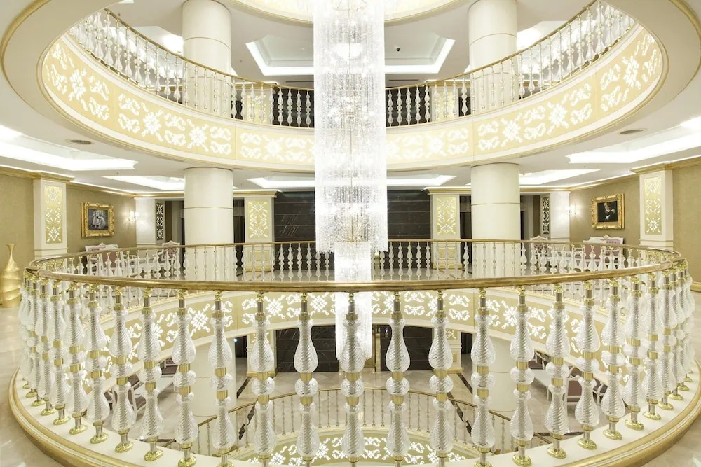 Ayan Palace Hotel