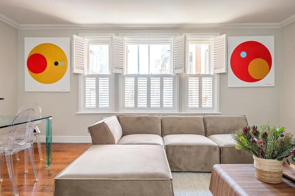 Central London 3-bed Apt, Sleeps 6, 3 Mins to Tube