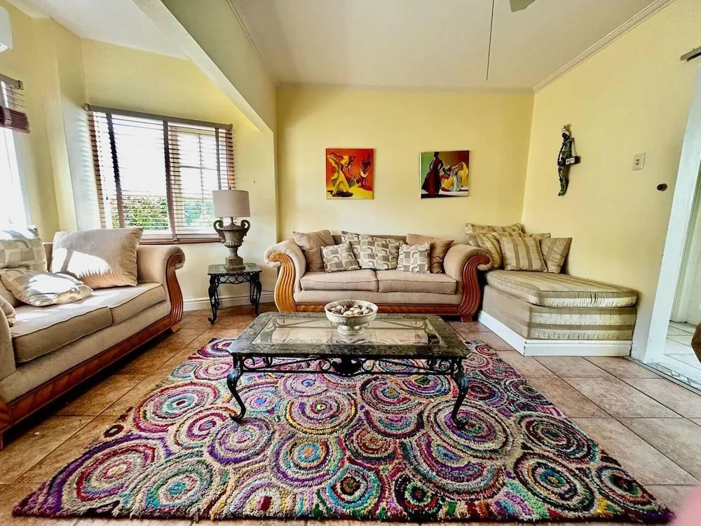 Luxury 5-Bed Villa in Tobago The Big Yellow House