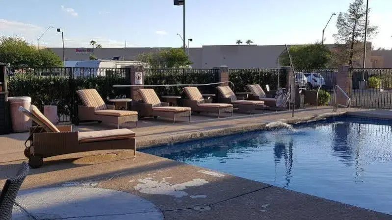 Ramada Glendale