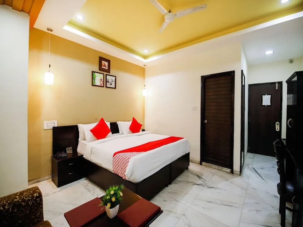 OYO 24266 Hotel Gazebo