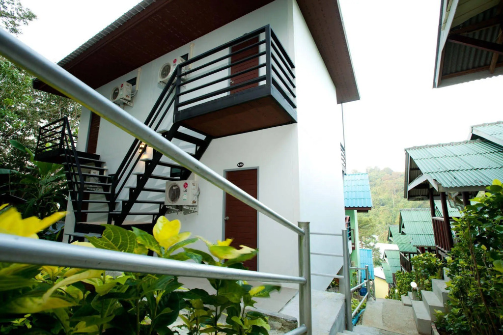 Phi Phi Mountain View Resort