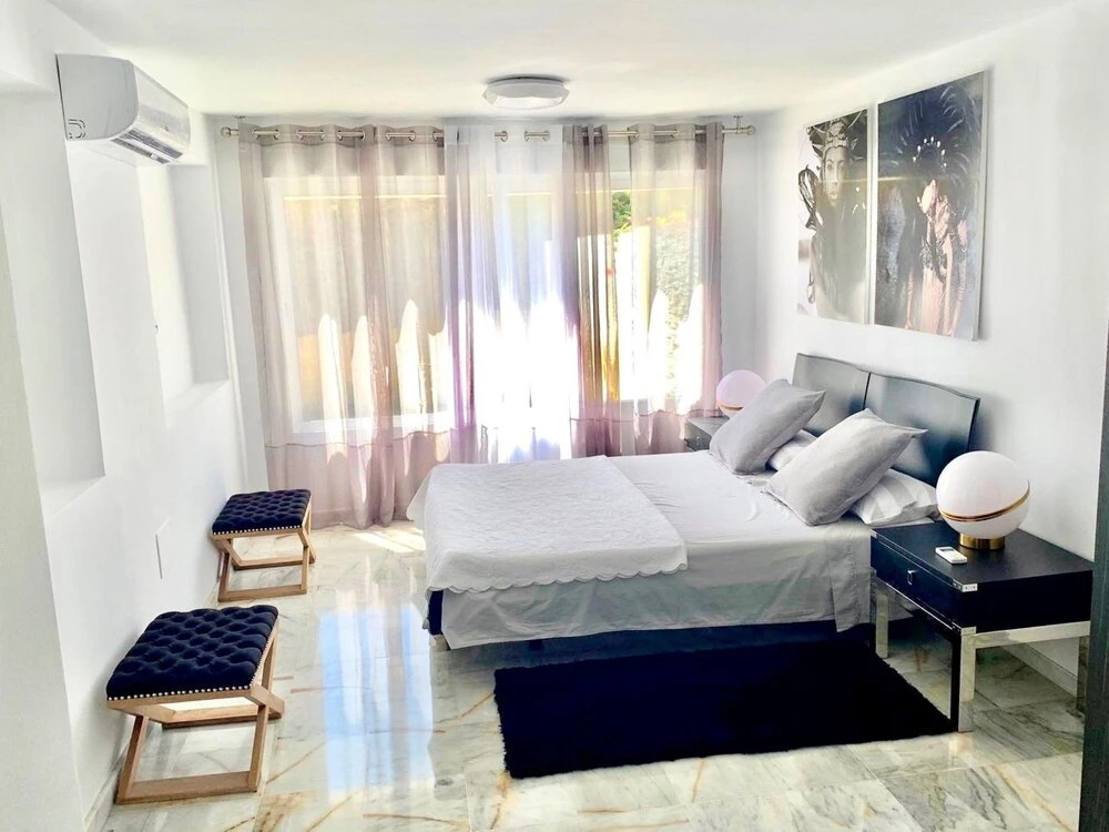 La Sala - Shabby Chic Bungalow in 5 min Walk From the Puerto Banus Beaches