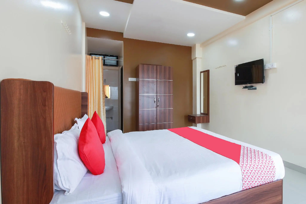 OYO 46968 Mahakal Inn