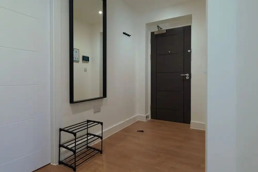 Luxury Manchester Apartment - Pink