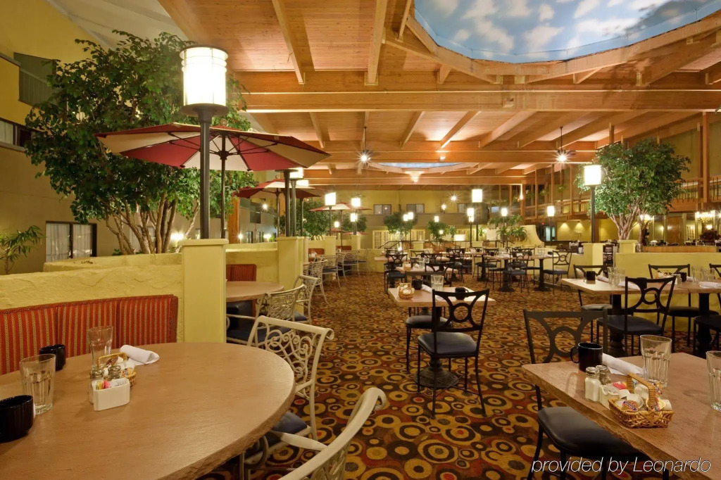 enVision Hotel & Conference Center Mansfield-Foxboro