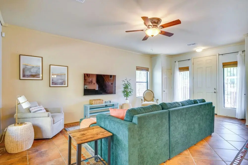 Southwestern Chic! Tucson Retreat w/ Private Patio