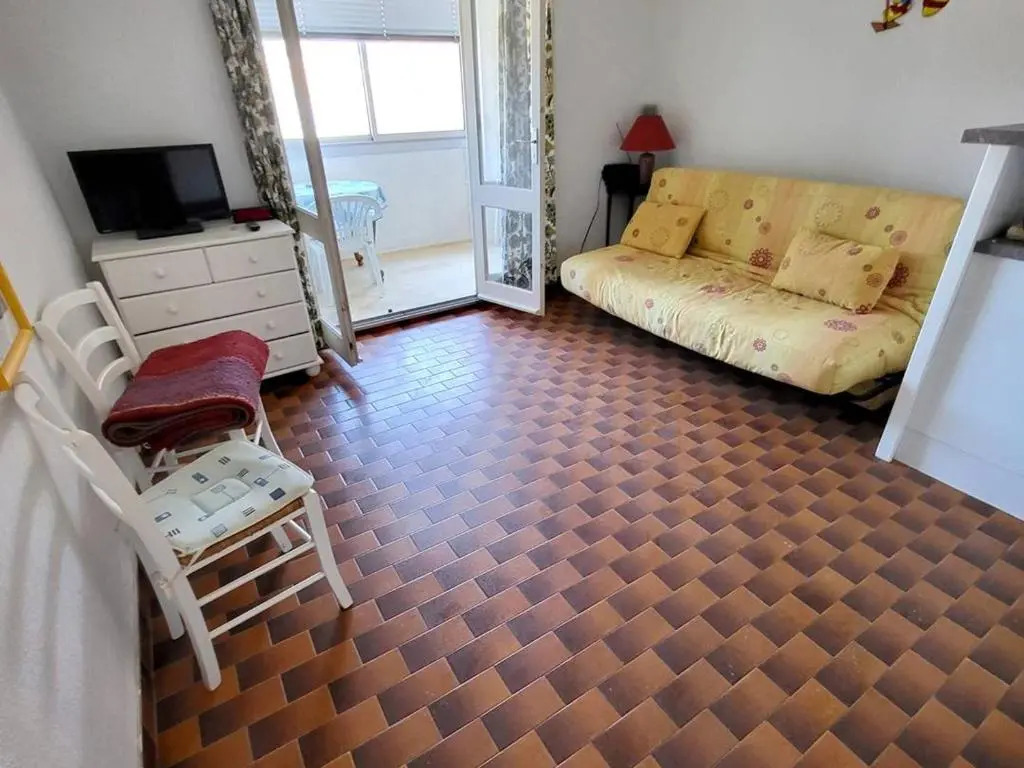 Studio Six-Fours-les-Plages, 1 pièce, 2 personnes - FR-1-316-175