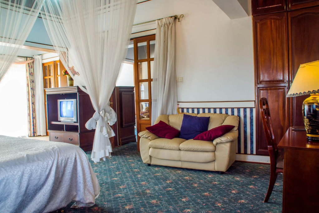 Islet Hotel