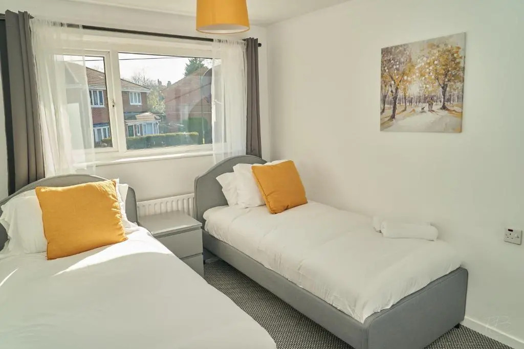 HS2 Large Groups NEC Stay Stunning House Birmingham For Company and Family