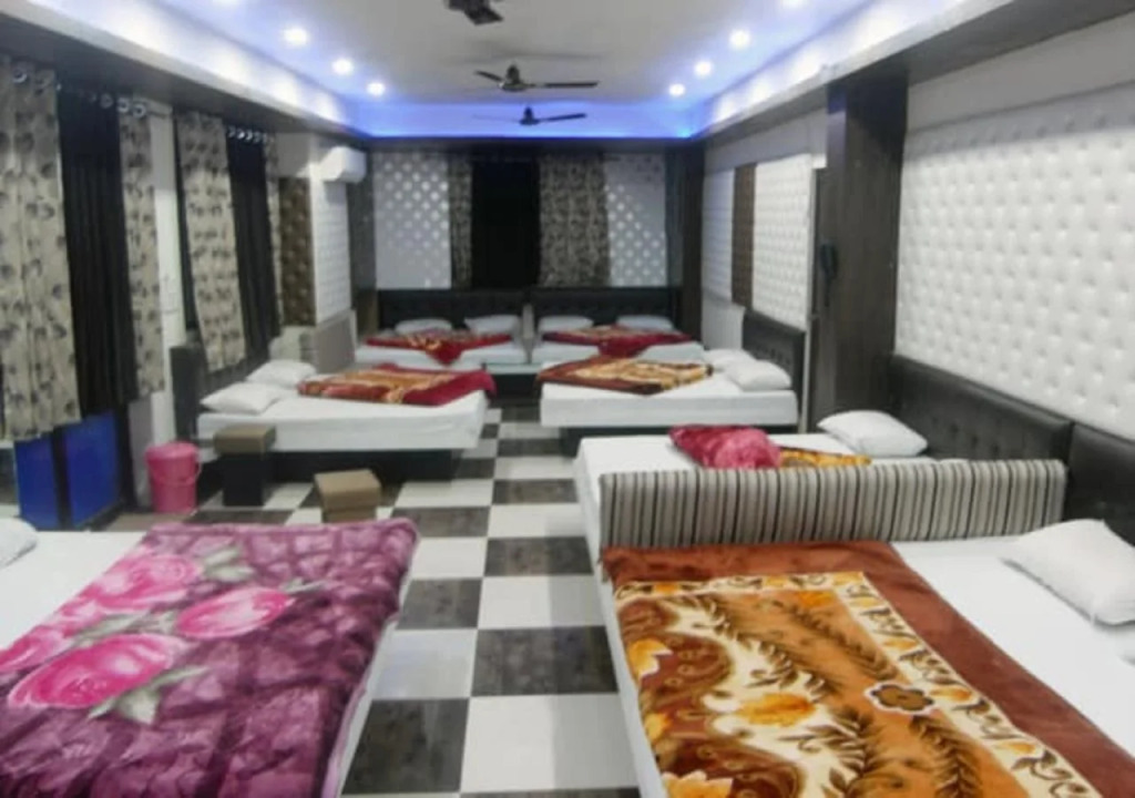 Hotel Shree Dwarkadhish Palace
