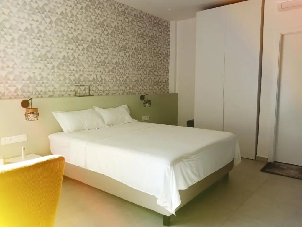 Waypoint Suites