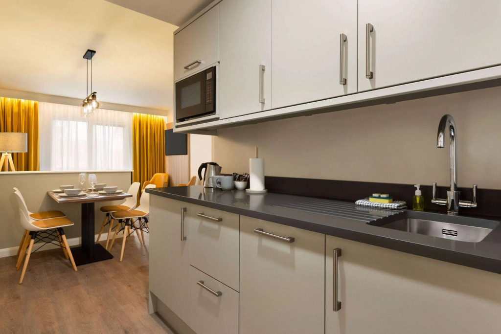 Super 8 by Wyndham Chester East
