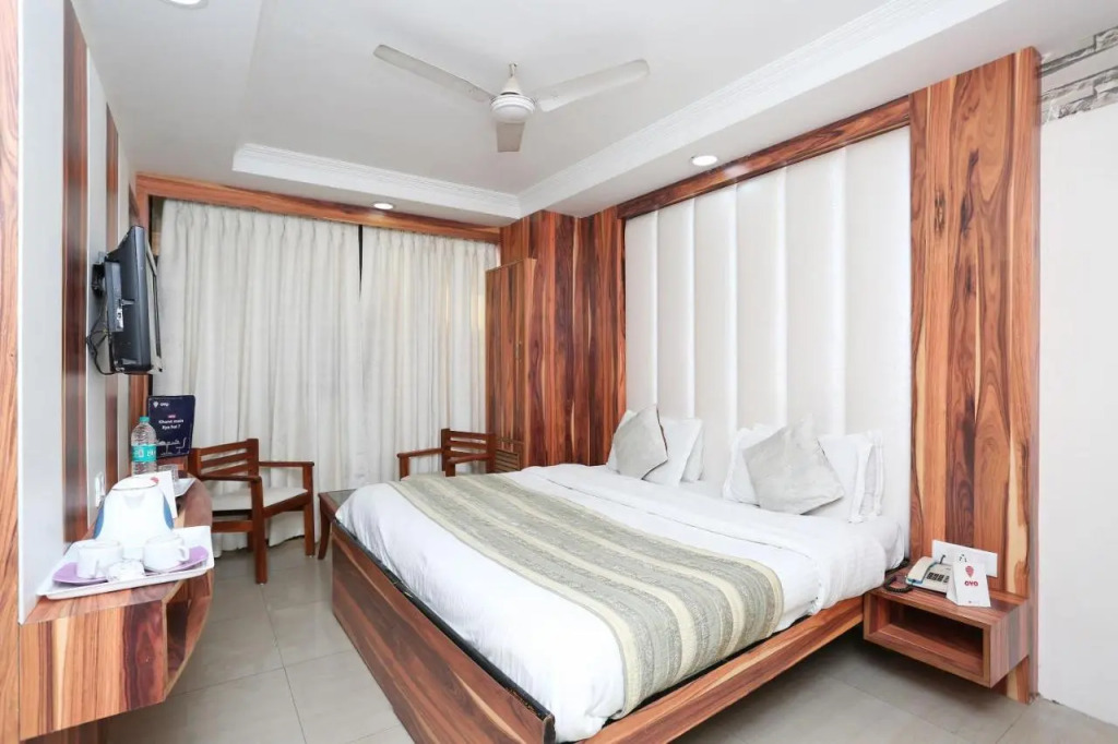 Oyo 13338 Hotel Atithi