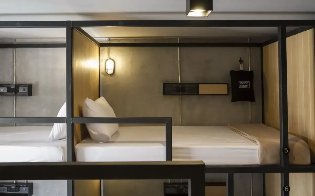 BED STATION Hostel Ratchthewi
