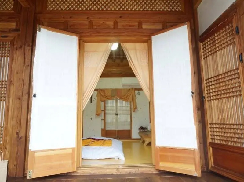 Majoongheon Hanok Guesthouse