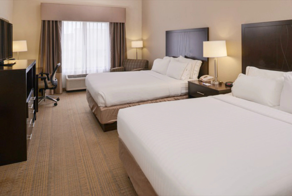 Holiday Inn Express and Suites Sikeston by IHG