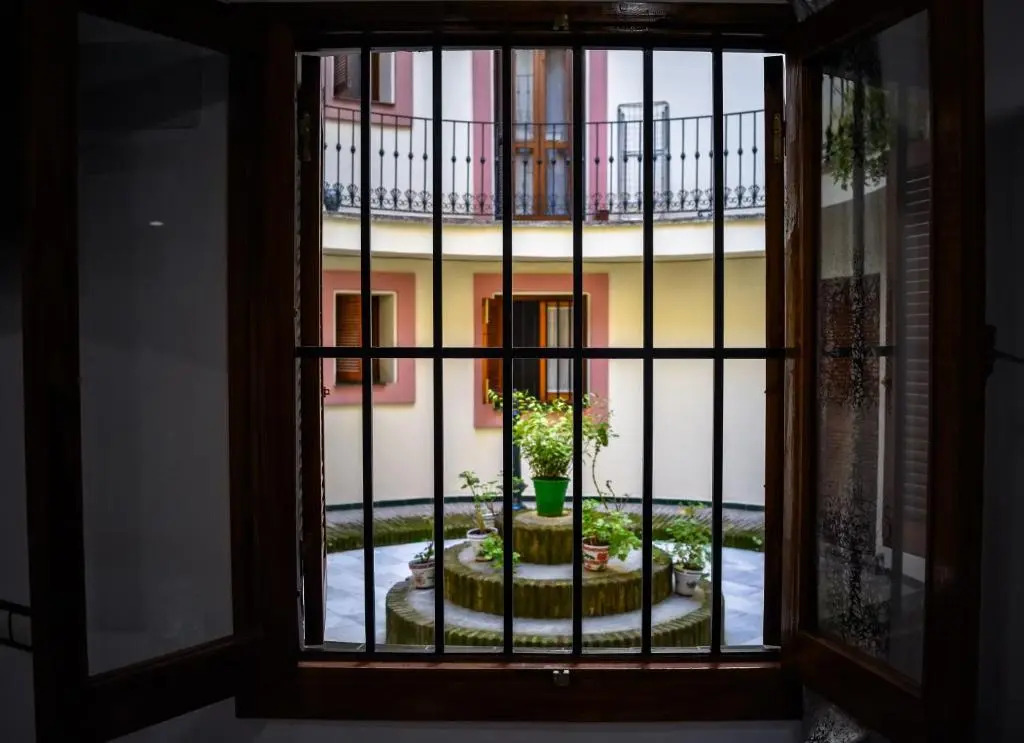 ESTUDIO 10 Junto a La Campana Alameda Setas