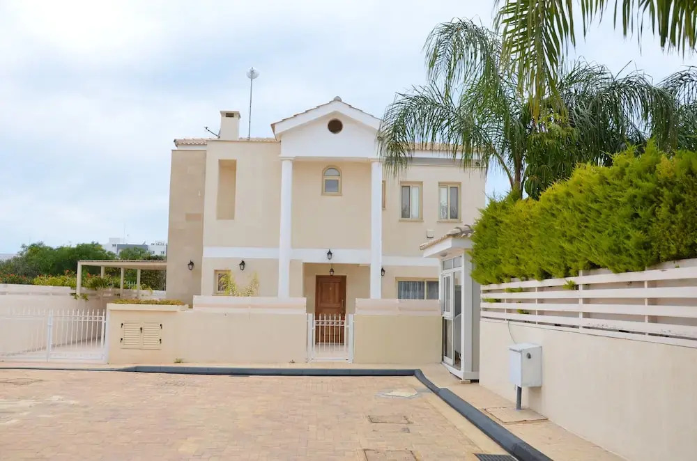 Anthorina Villa 12