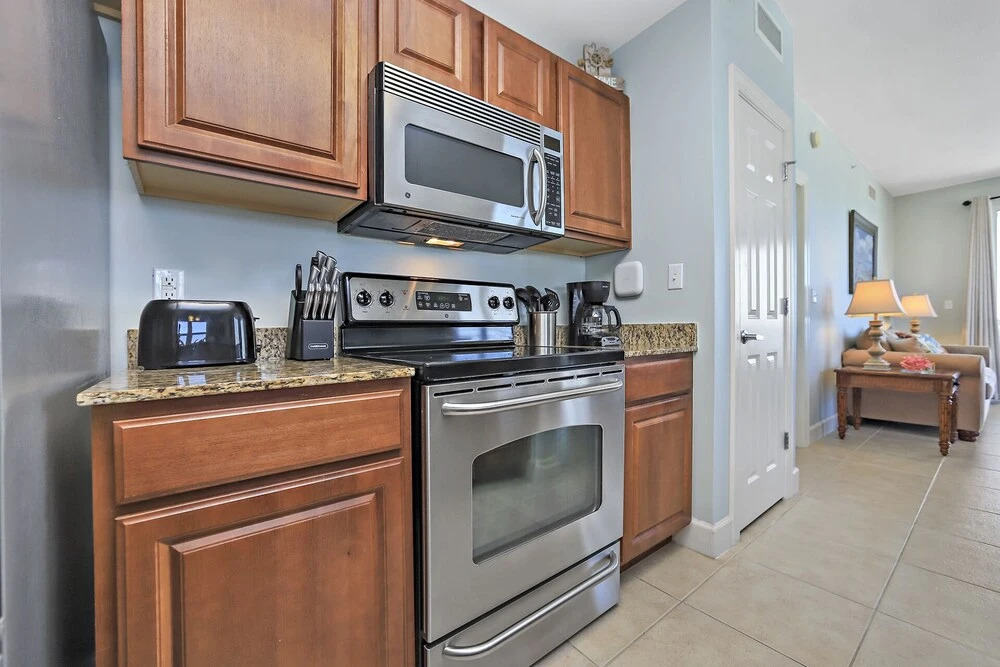Sunrise Beach 1401 - Beachfront Condo