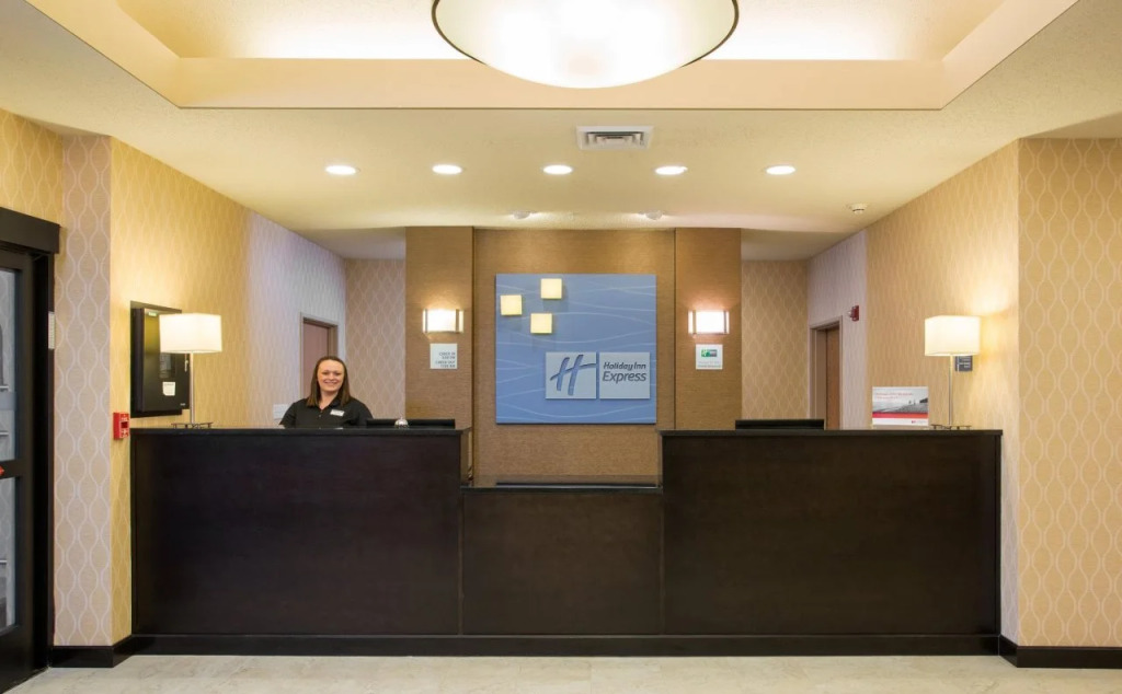 Holiday Inn Express & Suites Martinsville by IHG