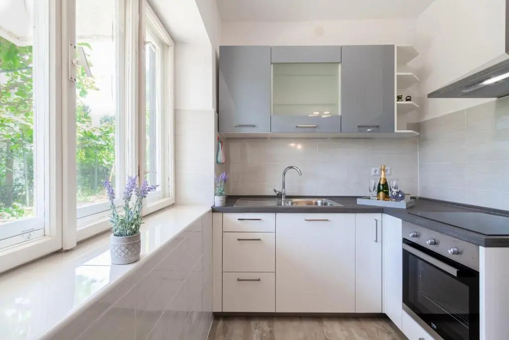 Apartment Ema