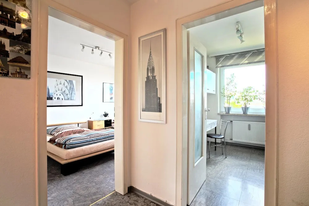 Private Apartment August-Schaper-Straße