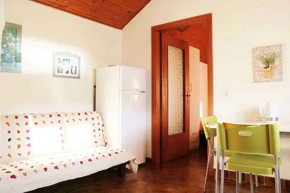 J HomeHolidays