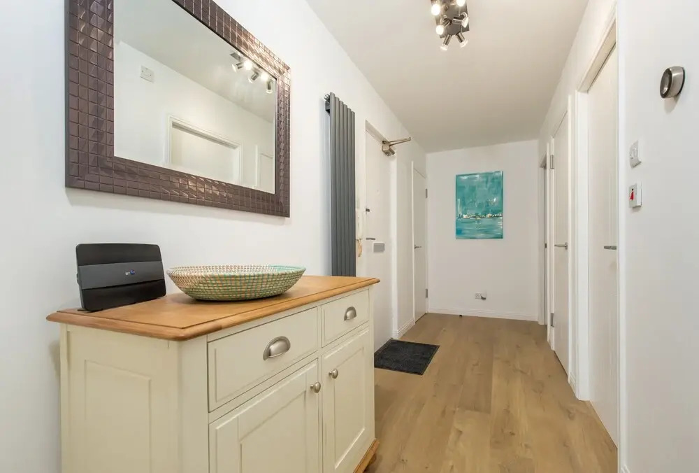 415 Huntingdon Place Apartment