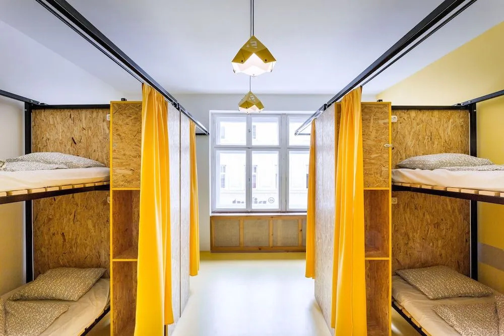 Essential Hostel