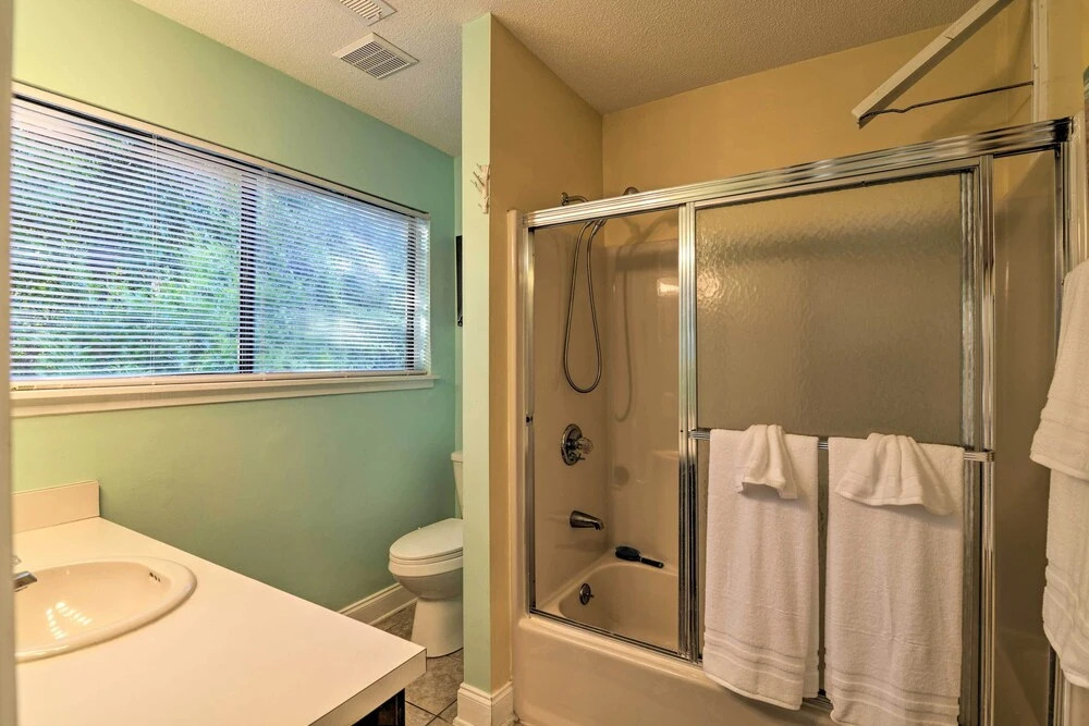 1 Block to Shore: Family Condo in Myrtle Beach!