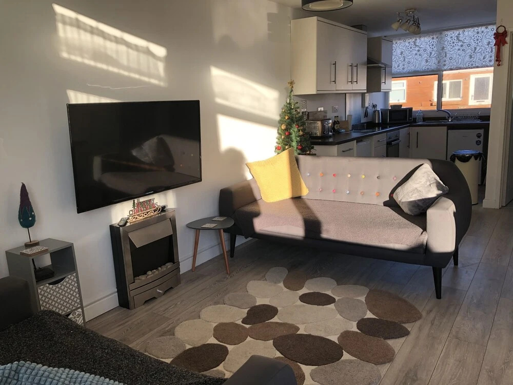 Pebbles 144 South Shore 2 bed chalet 2 dog friendly, sleeps 4