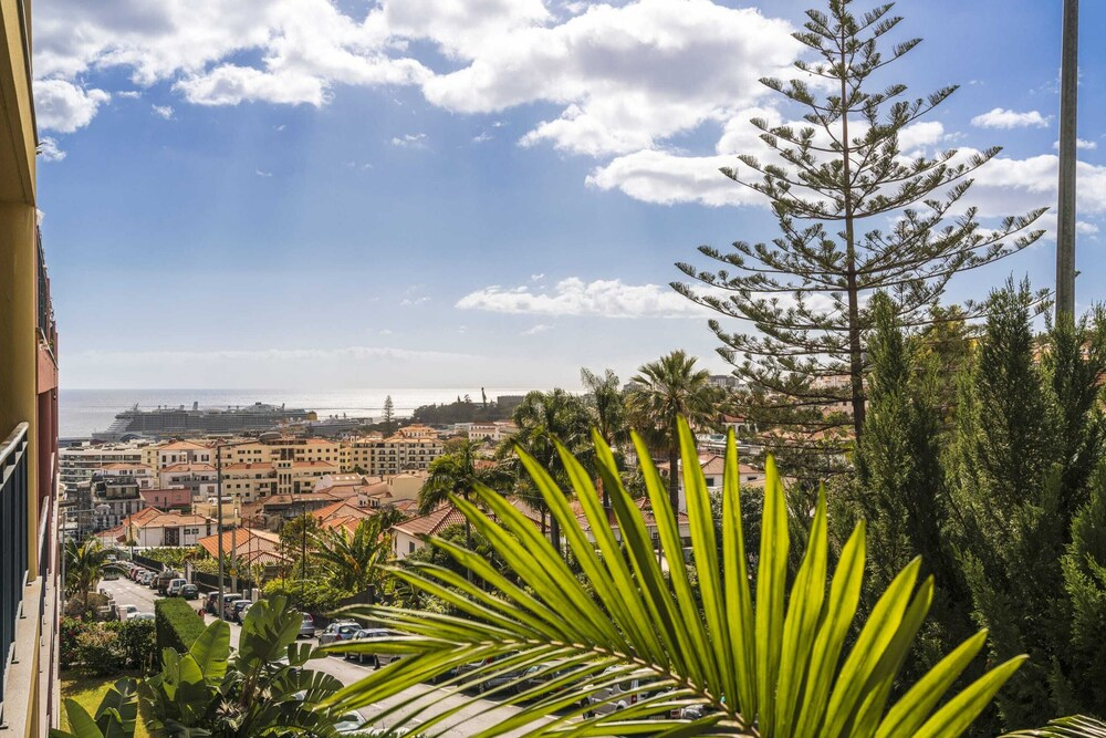 Comboio I, Comfort in the Centre of Funchal