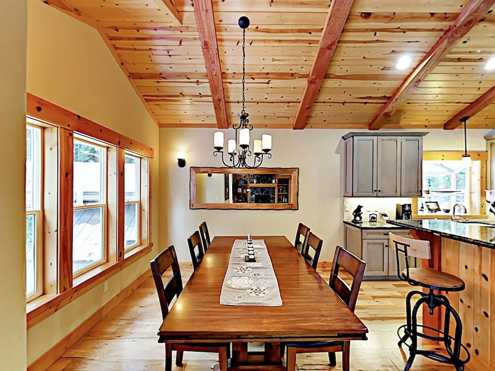 West Shore Retreat - 3 Br Home