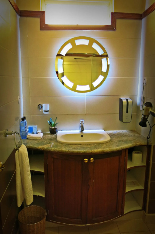 Sovereign Hotel