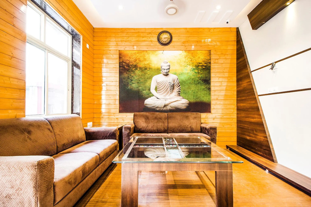 FabHotel Rosewood Inn