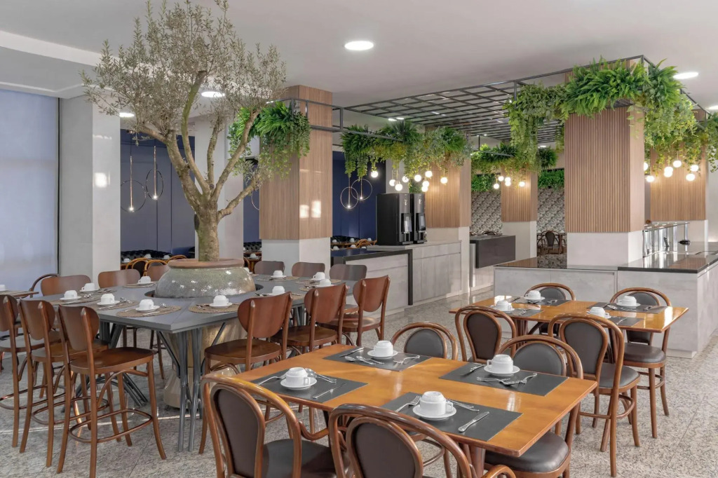 Mogano Premium Hotel - ELETROPOSTO