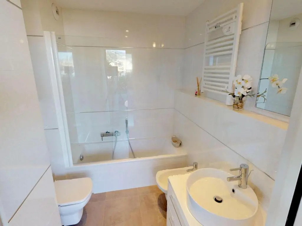 Appartement Menton, 3 pièces, 4 personnes - FR-1-196-250