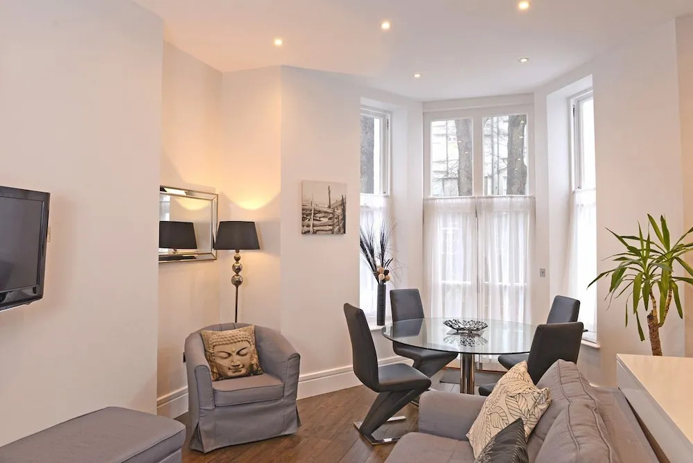 Gresham House 2-bed