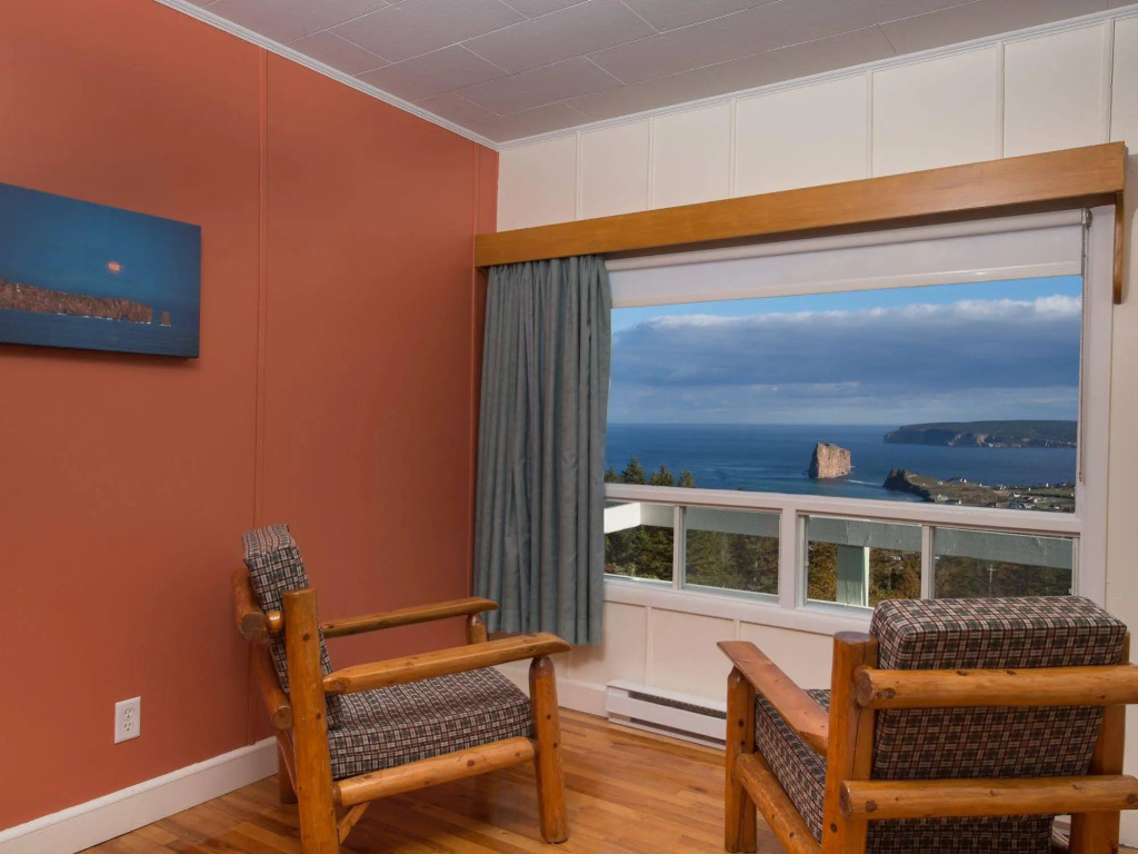 Au Pic de lAurore Motel-Chalets