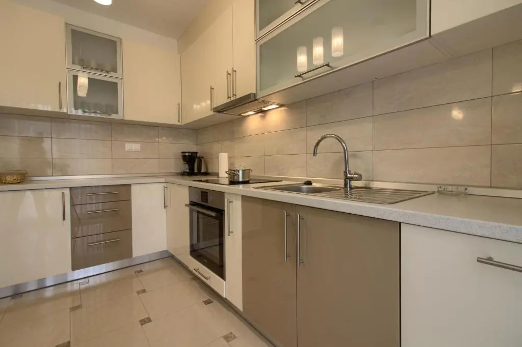Charming villa Aurora with private pool 200m from the beach for up to 10 persons - WiiBuk